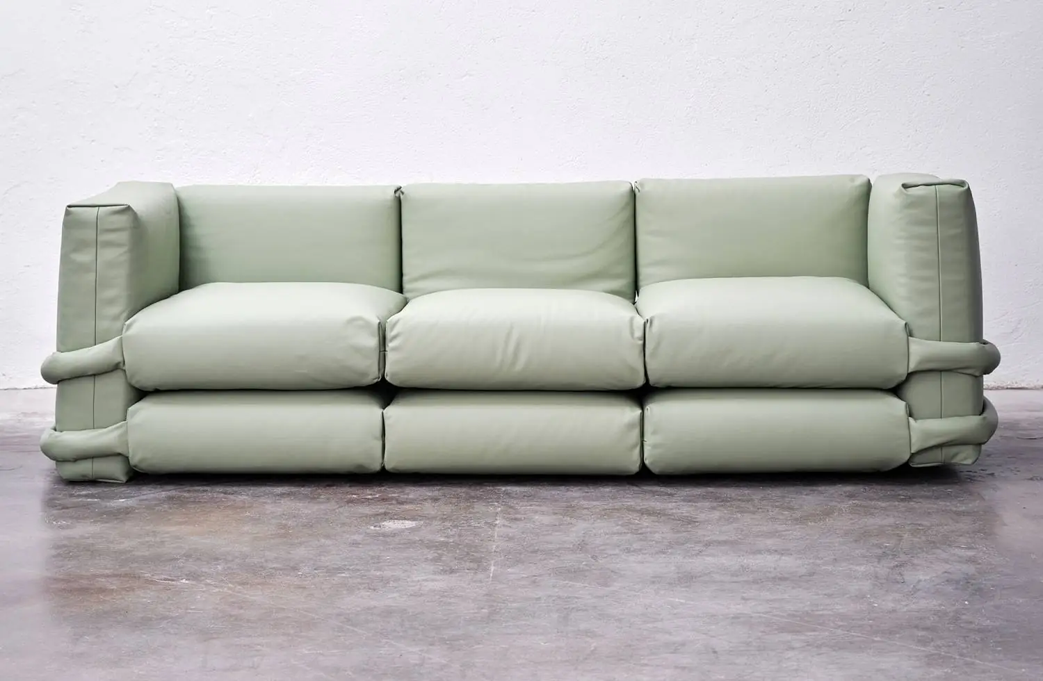 Sofá modular Pillow verde de Muller Van Severen